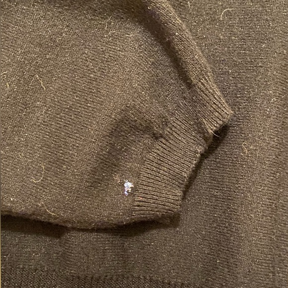 Princess Polly Thorpe Cropped Black Sweatshirt - Picture 2 of 7